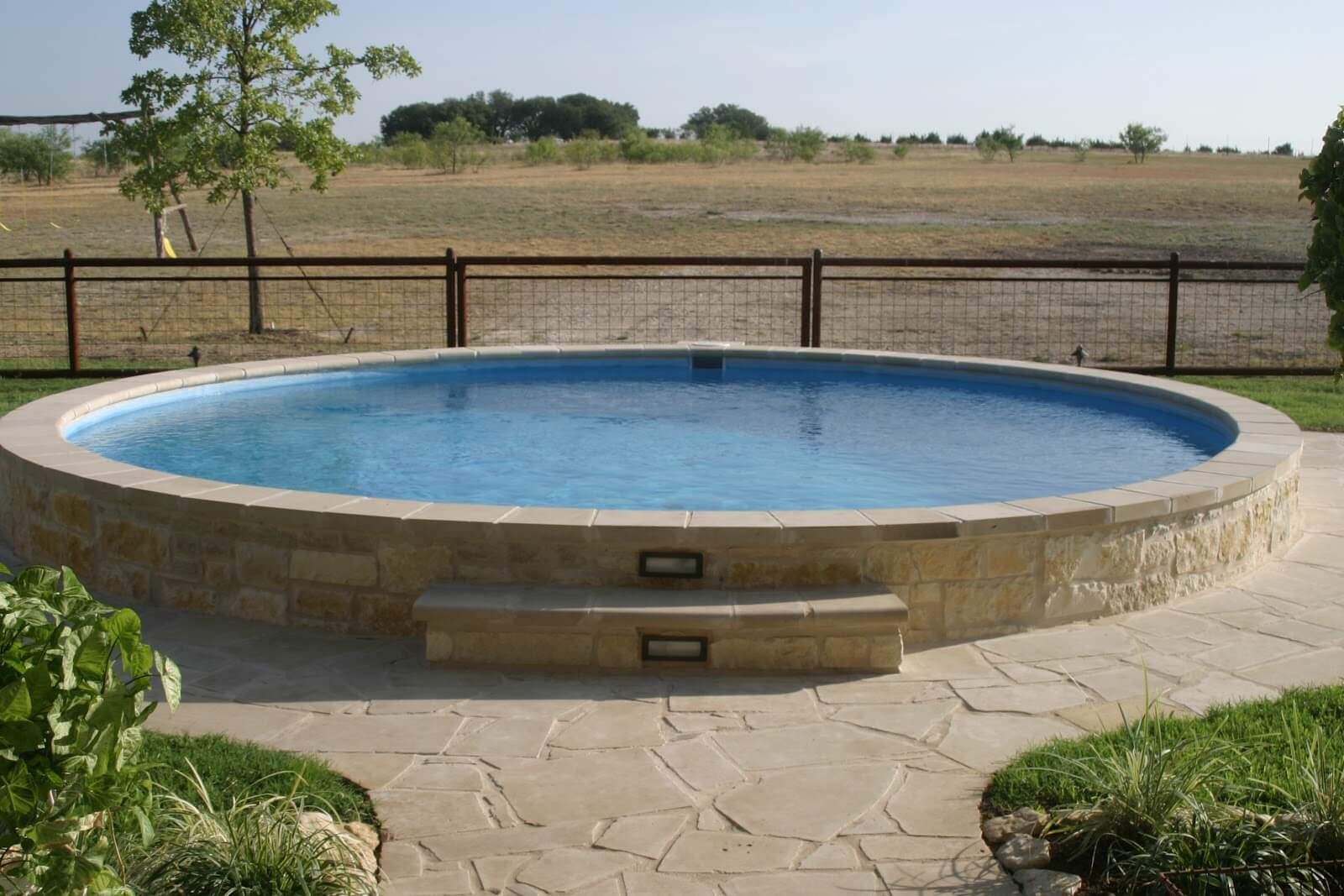 12 ft round swimming pool